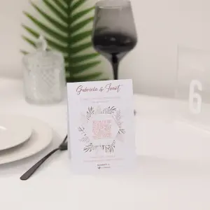 Cartonaș QR din carton simplu – floral